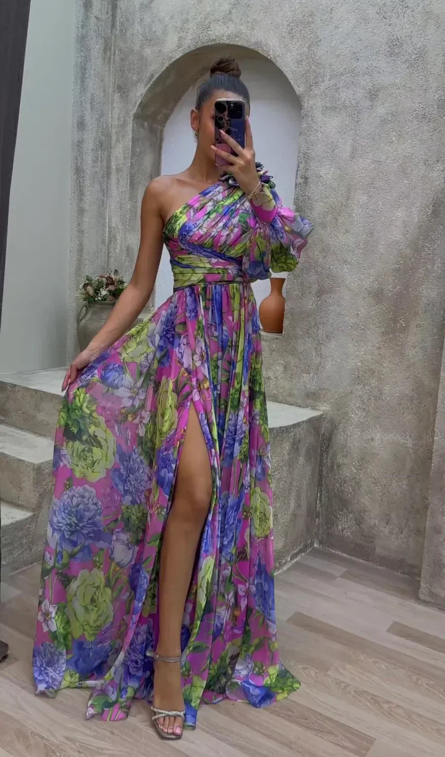Audrey - Stunning Flowing Gown