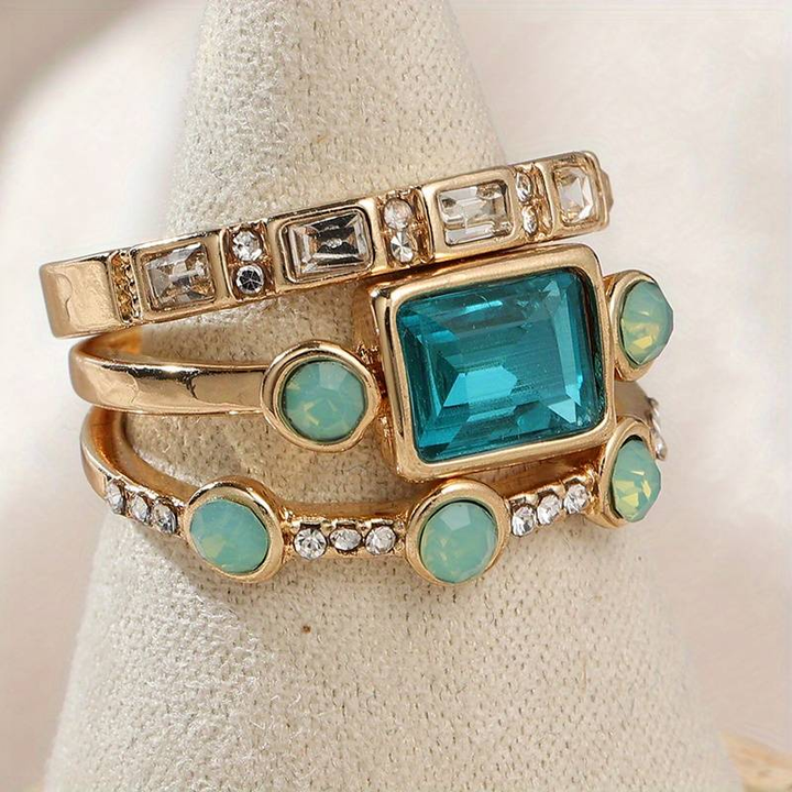 Celestia – Vintage Blue Crystal Ring Set