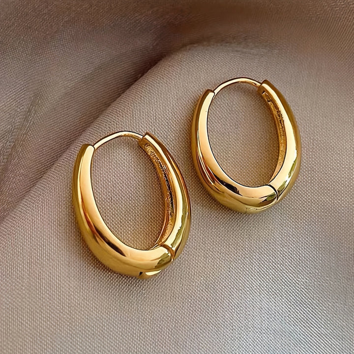 Isla – Vintage Golden Hoop Earrings
