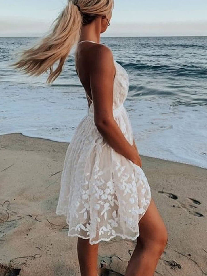 Luna - Lace V-Neck Backless Dress