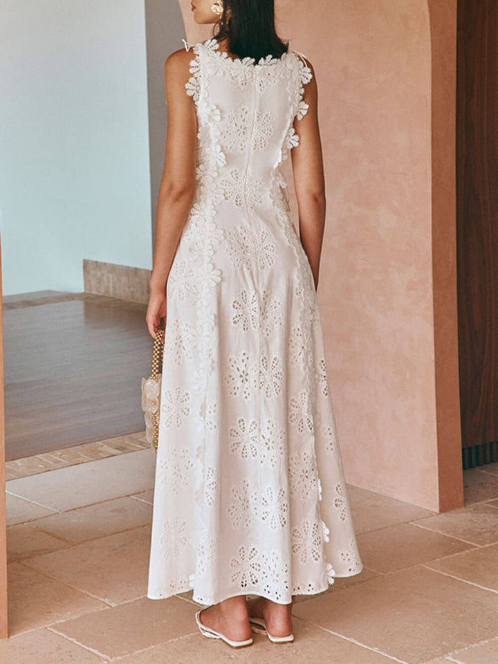 Siena - Delicate Lace Hook And Lace Up Sides Maxi Dress