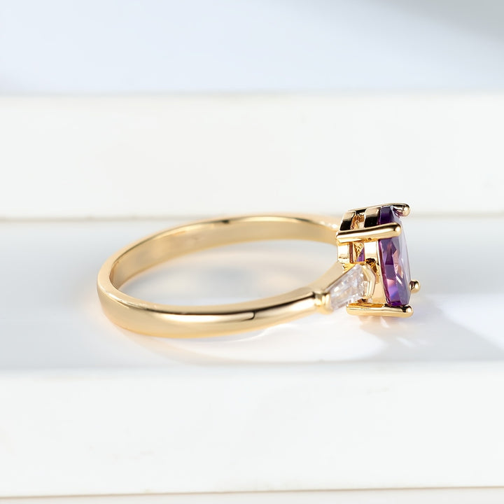 Valentina – Elegant Promise Ring