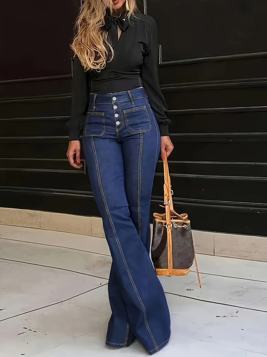 Ava – High-Waisted Button Detail Flare Jeans
