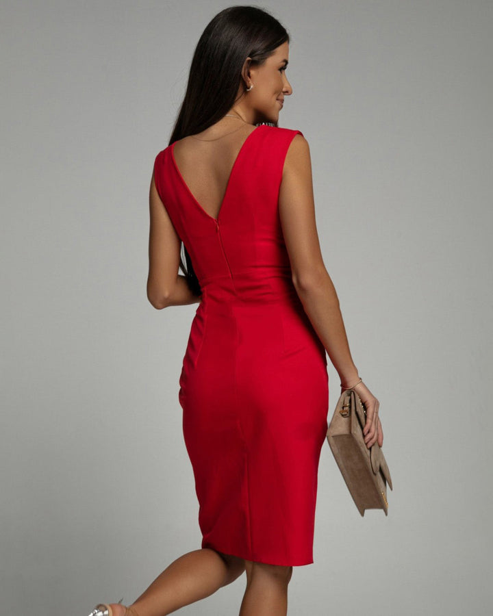 Fresia - Elegant Fitted Dress with V-Neckline