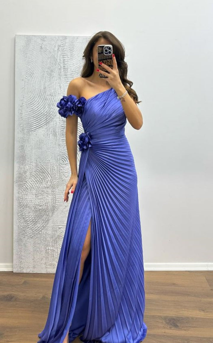 Emma - Stunning Flowing Gown