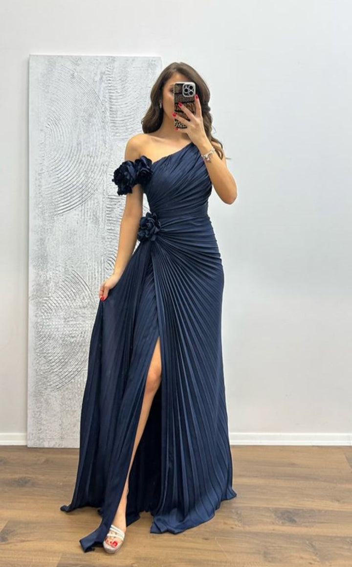 Emma - Stunning Flowing Gown