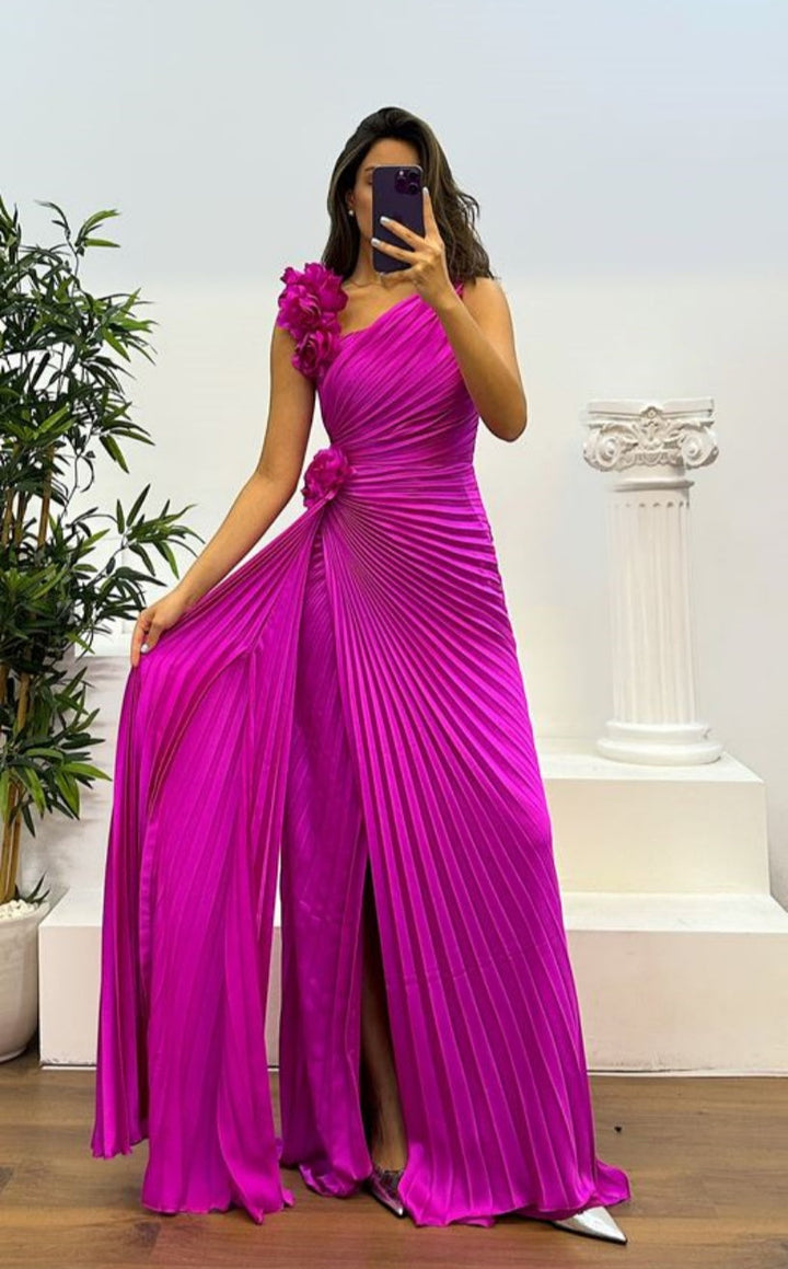 Emma - Stunning Flowing Gown
