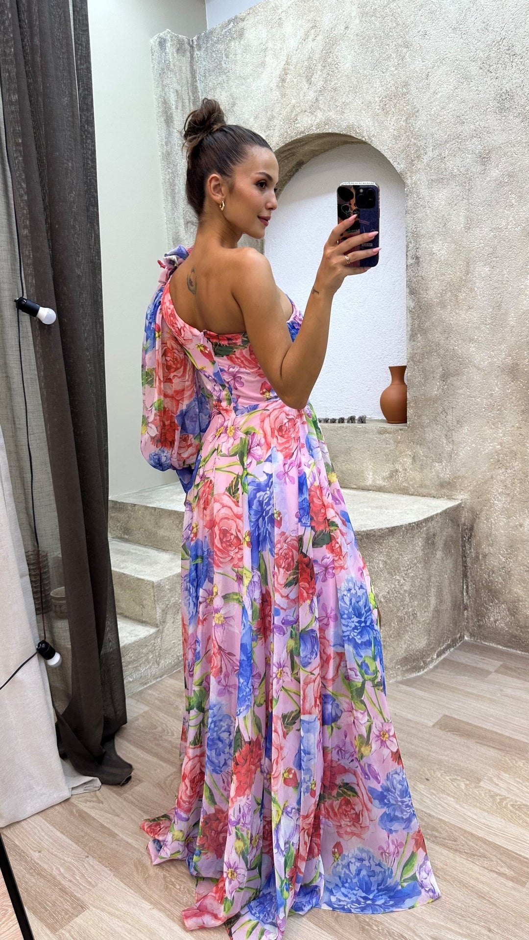 Audrey | Stunning Flowing Gown