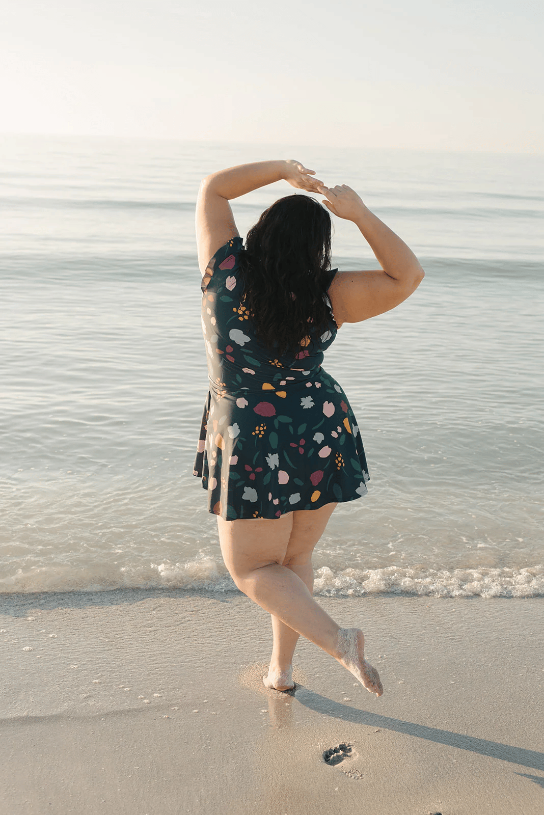 Mary - Swimsuit with ruffles and bust support