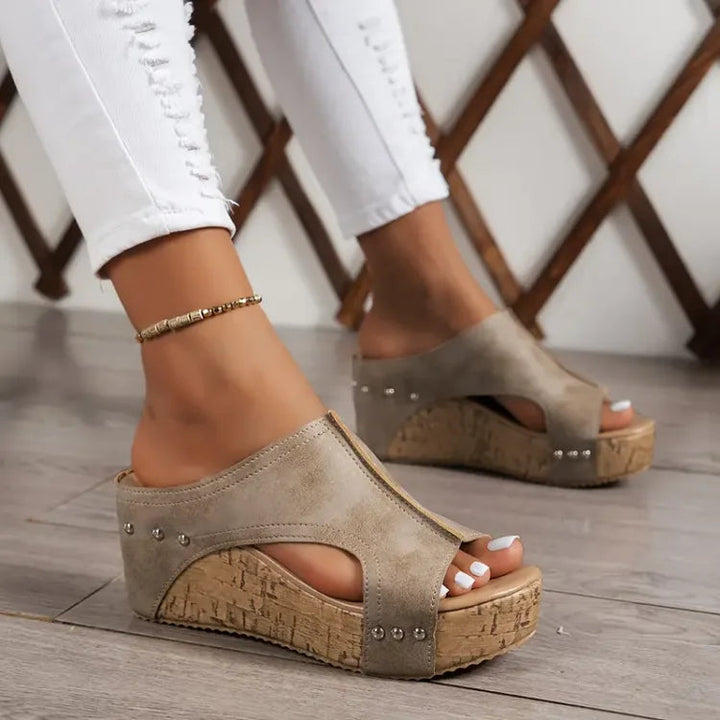 Melissa - Platform Sandals