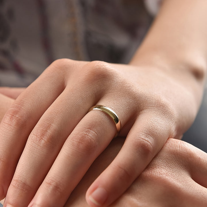 Nova – Classic Gold Band Ring