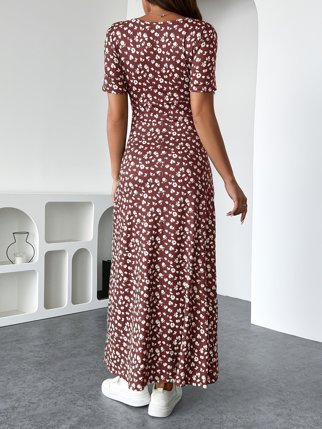 Lucia - The Elegant Floral Knit Dress