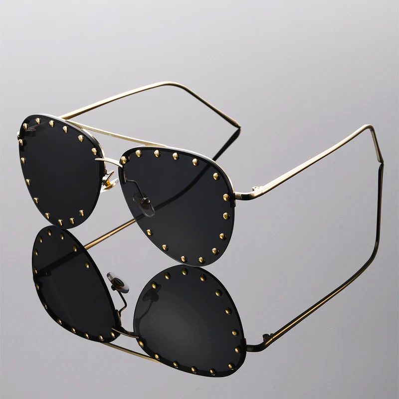 Zoe - Sunset Aviators