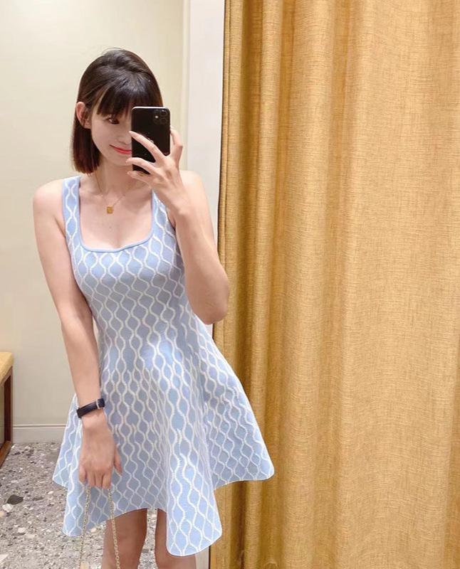 Natalia - Bold Contrast Knit Mini Dress