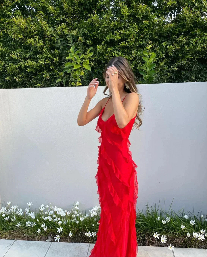 Vivienne - Graceful Backless Maxi Dress