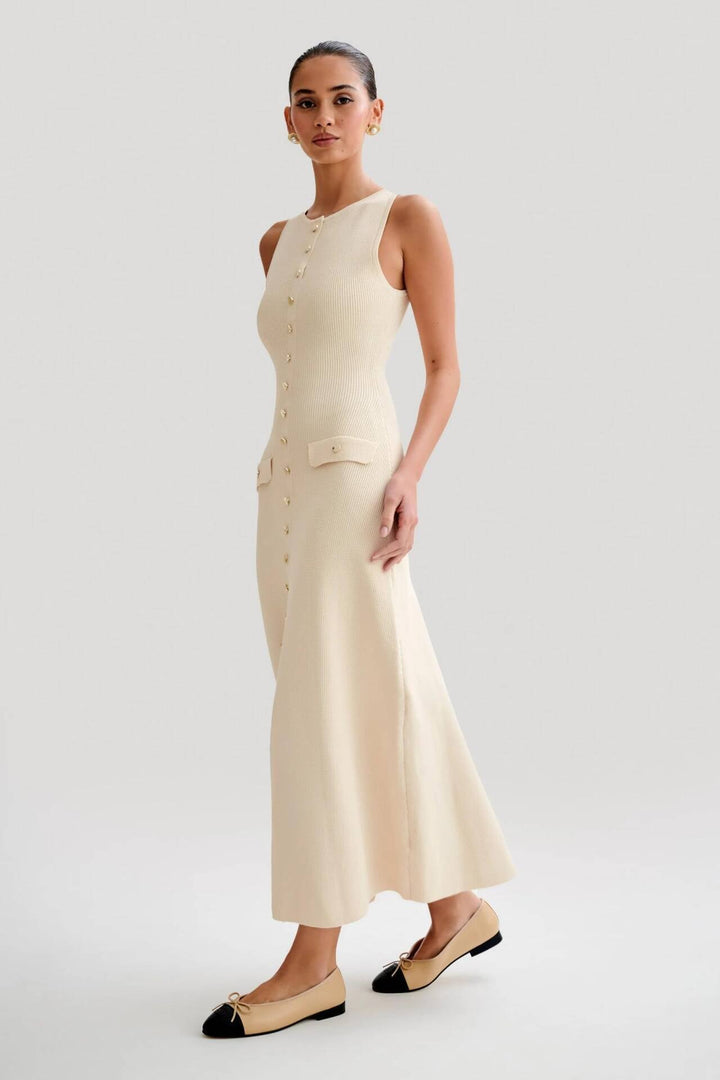 Isla - Sleek Textured Maxi Dress