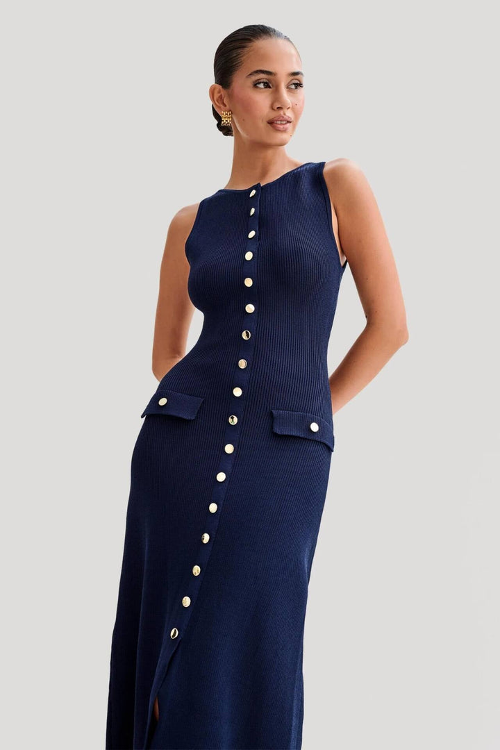 Isla - Sleek Textured Maxi Dress