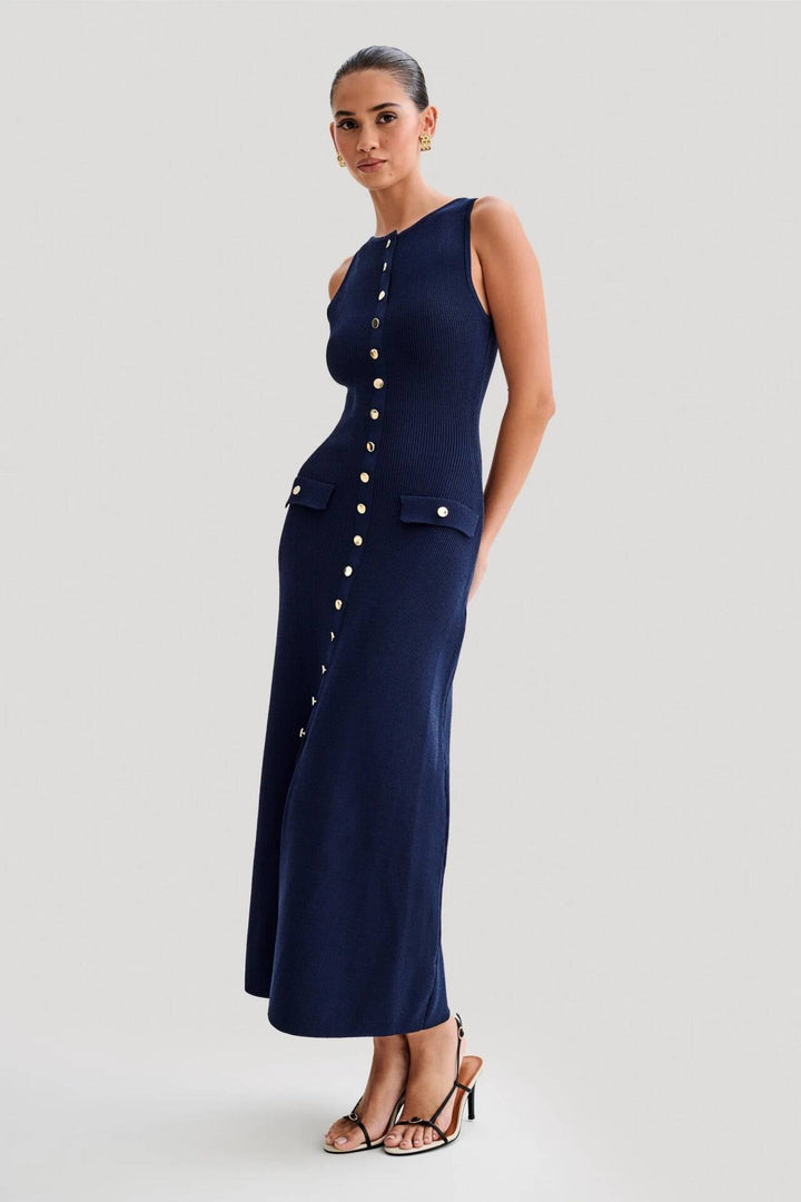 Isla - Sleek Textured Maxi Dress