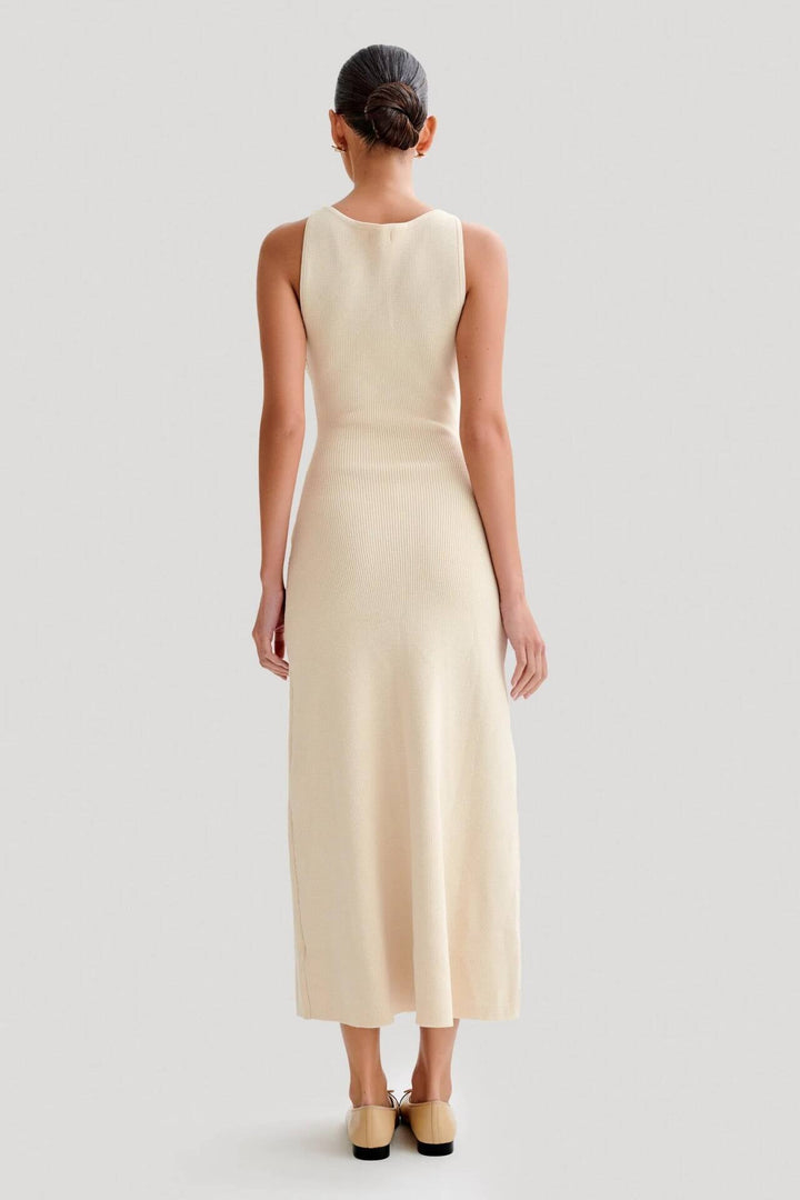 Isla - Sleek Textured Maxi Dress