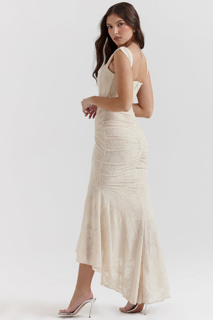 Elodie | Dress with Defined Waist