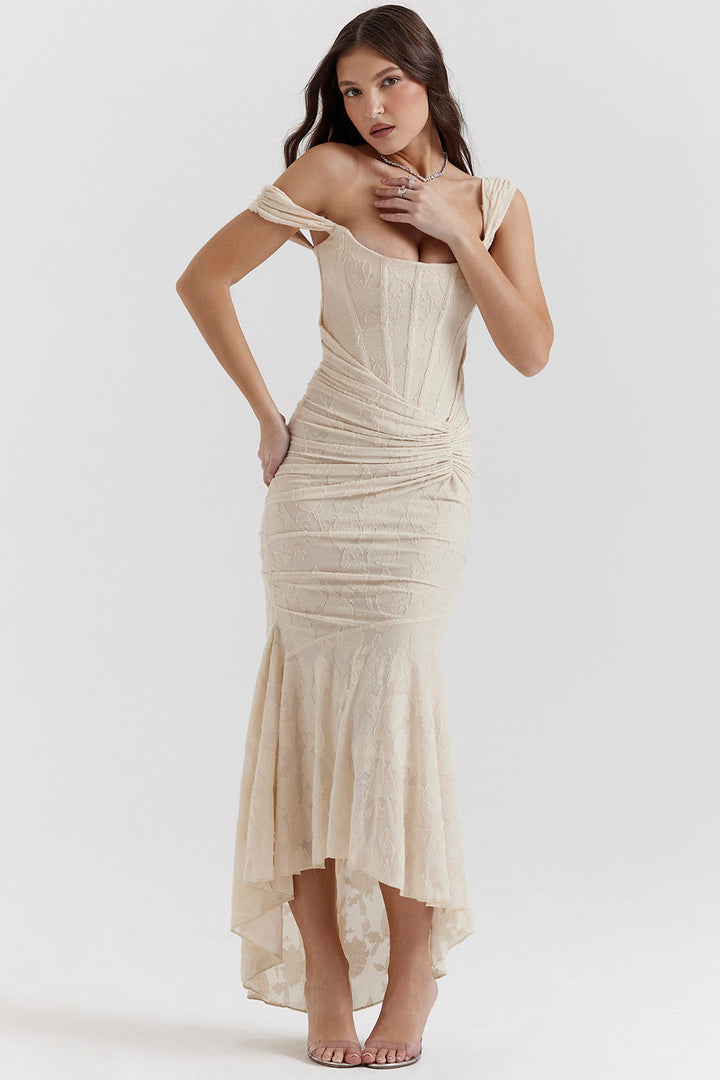 Elodie | Dress with Defined Waist