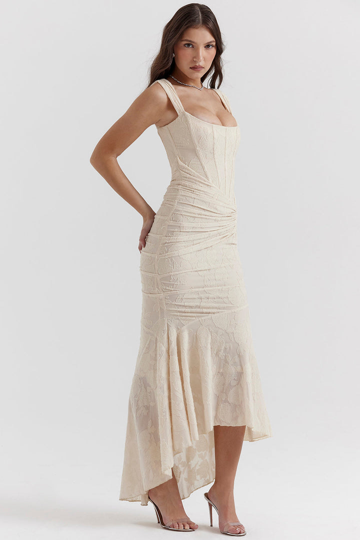 Elodie | Dress with Defined Waist