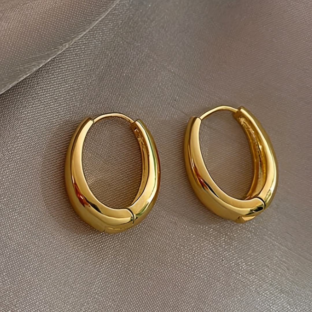 Isla – Vintage Golden Hoop Earrings