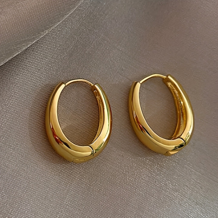 Isla – Vintage Golden Hoop Earrings