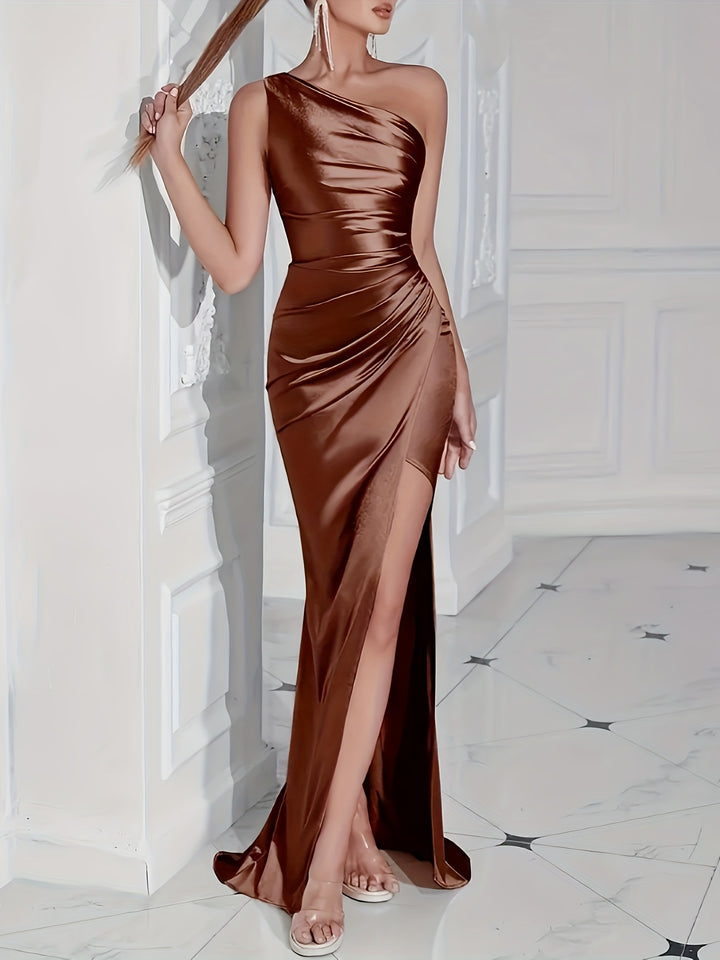 Isolde | Sleek One Shoulder Dress