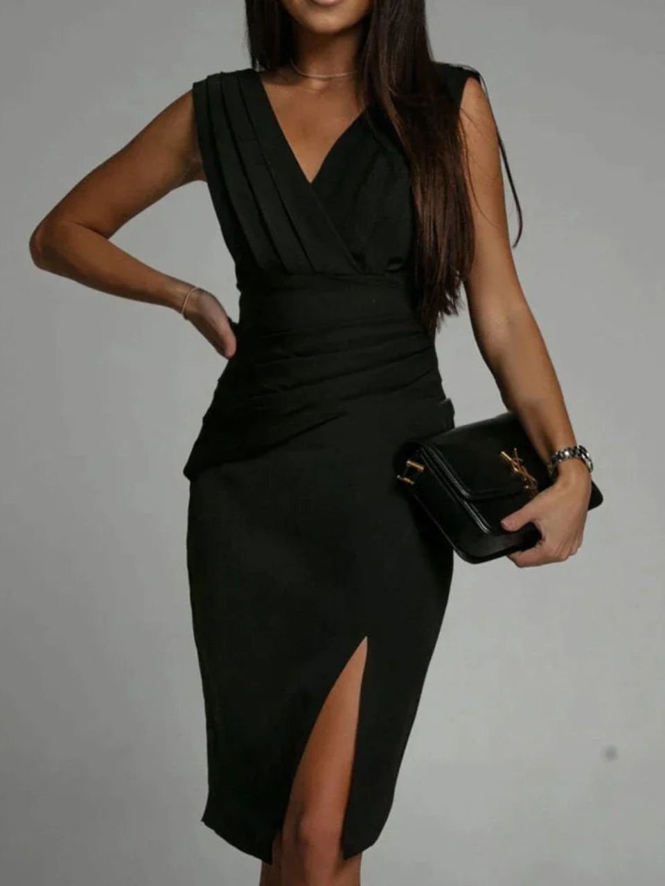 Victoria - V-Neck Dress